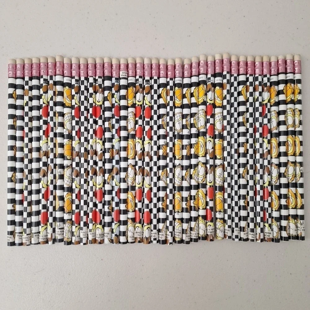 Vintage 1978 Garfield PENCIL LOT OF 37 Unused Loose Pencils- 37 Regular Size NEW